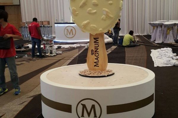 MAGNUM
